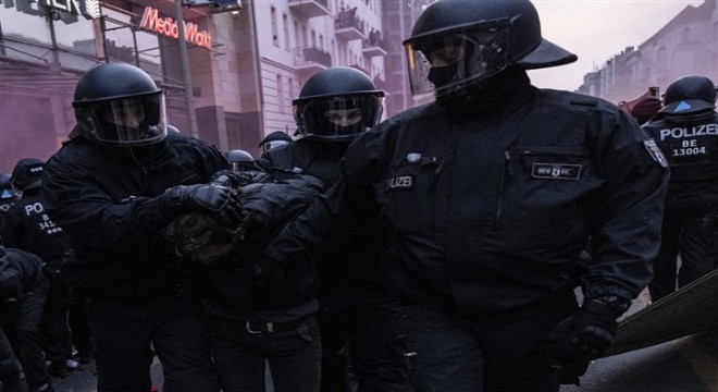 Almanya da 1 Mayıs gösterilerinde 37 kişi gözaltına alındı