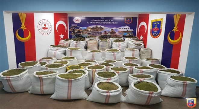 Diyarbakır da 1 tonu aşkın uyuşturucu ele geçirildi