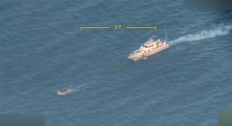 Yunanistan’ın ittiği göçmen botunu Türk Sahil Güvenlik birimleri kurtardı